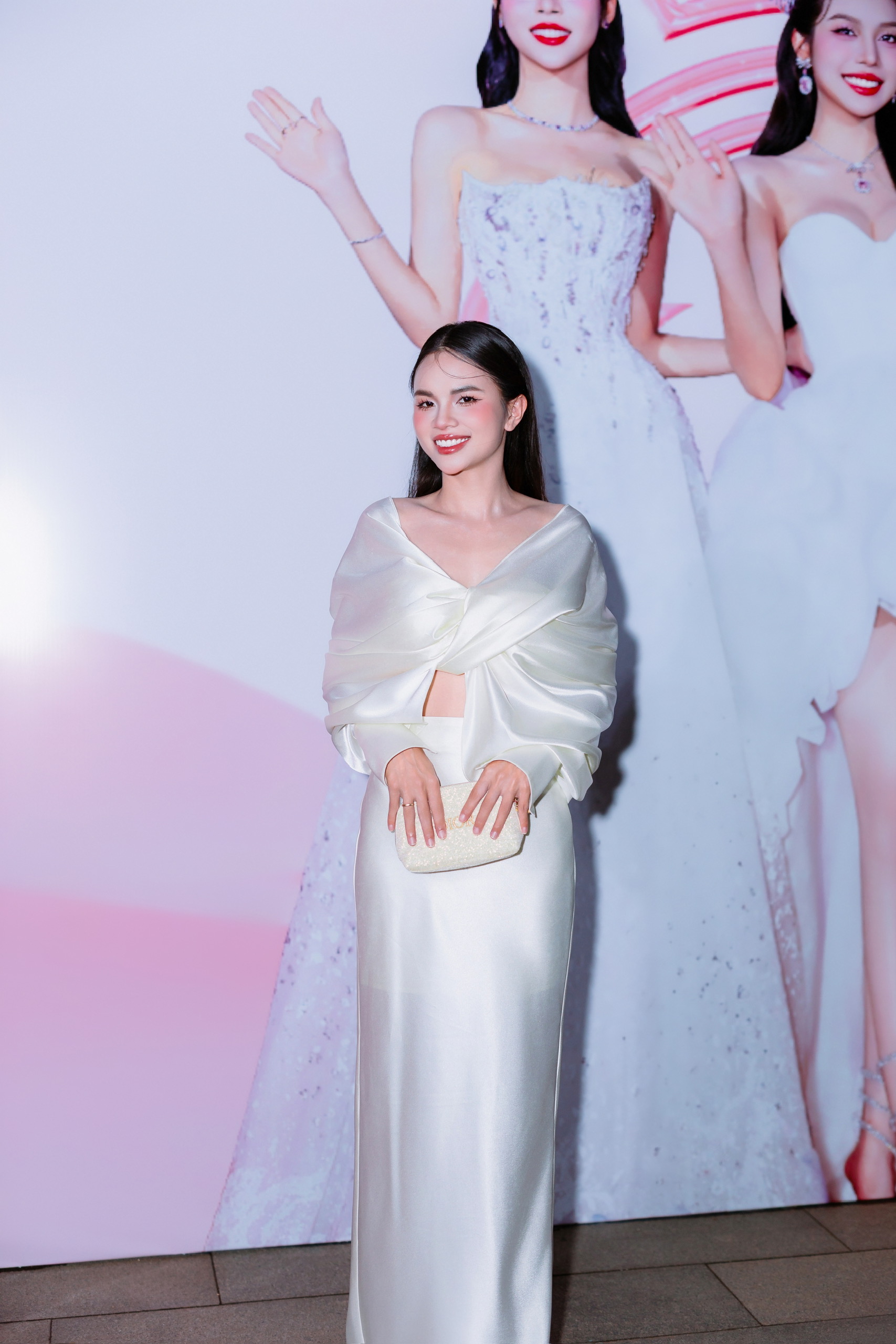 Anna Nguyễn là ai?